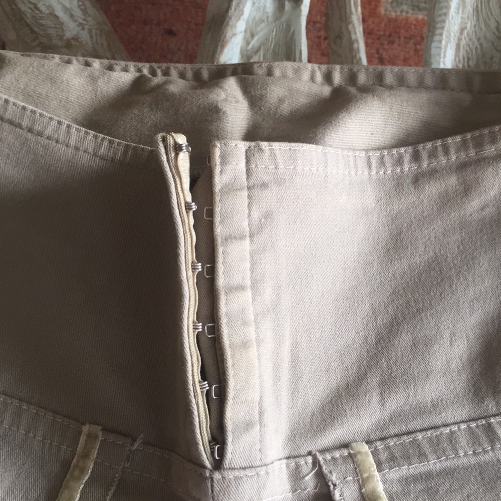 Capri Pants - image 4